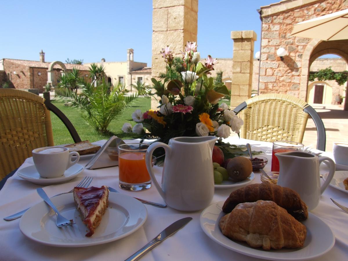Tenuta Masseria & Spa Chicco Rizzo Sternatia 外观 照片